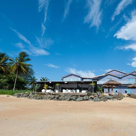 Residence Hoteliere Du Phare Либревил Екстериор снимка