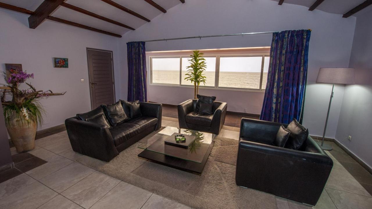 Residence Hoteliere Du Phare Либревил Екстериор снимка
