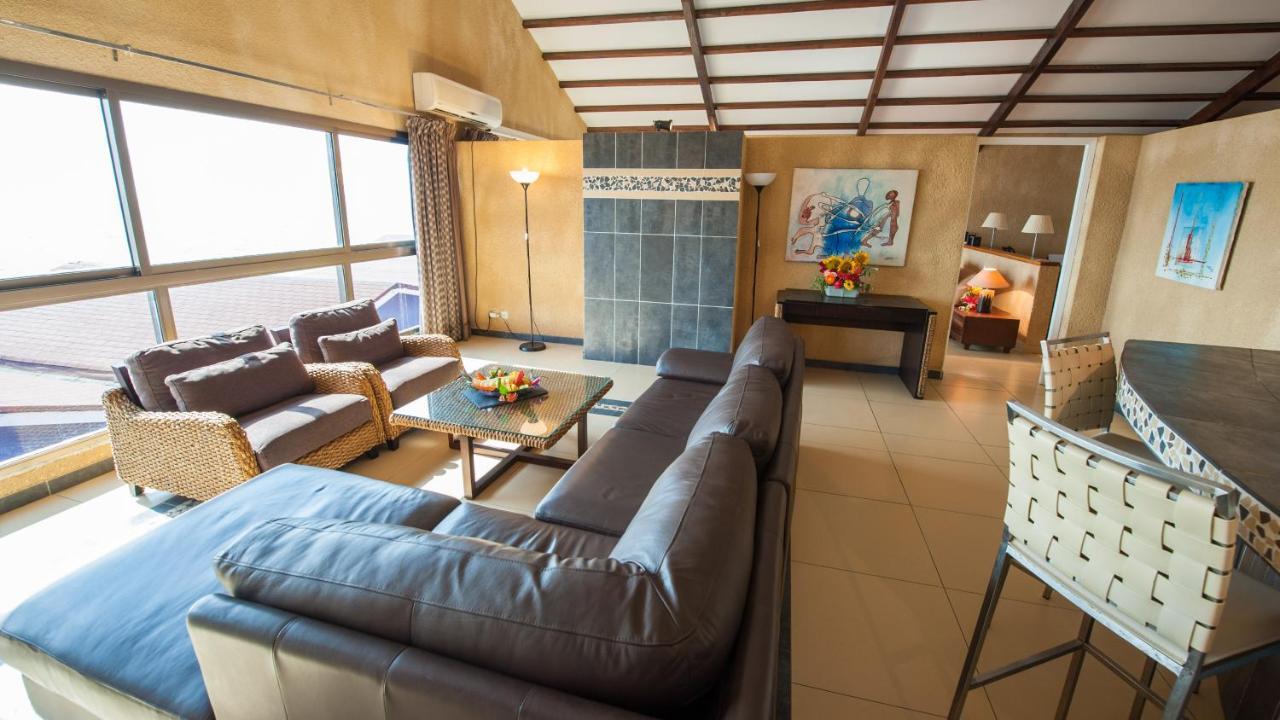 Residence Hoteliere Du Phare Либревил Екстериор снимка