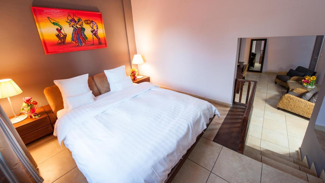 Residence Hoteliere Du Phare Либревил Екстериор снимка