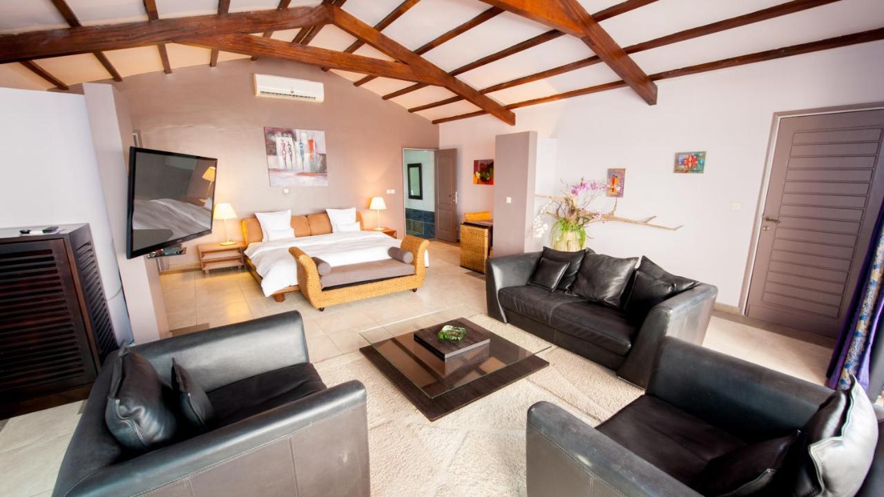 Residence Hoteliere Du Phare Либревил Екстериор снимка