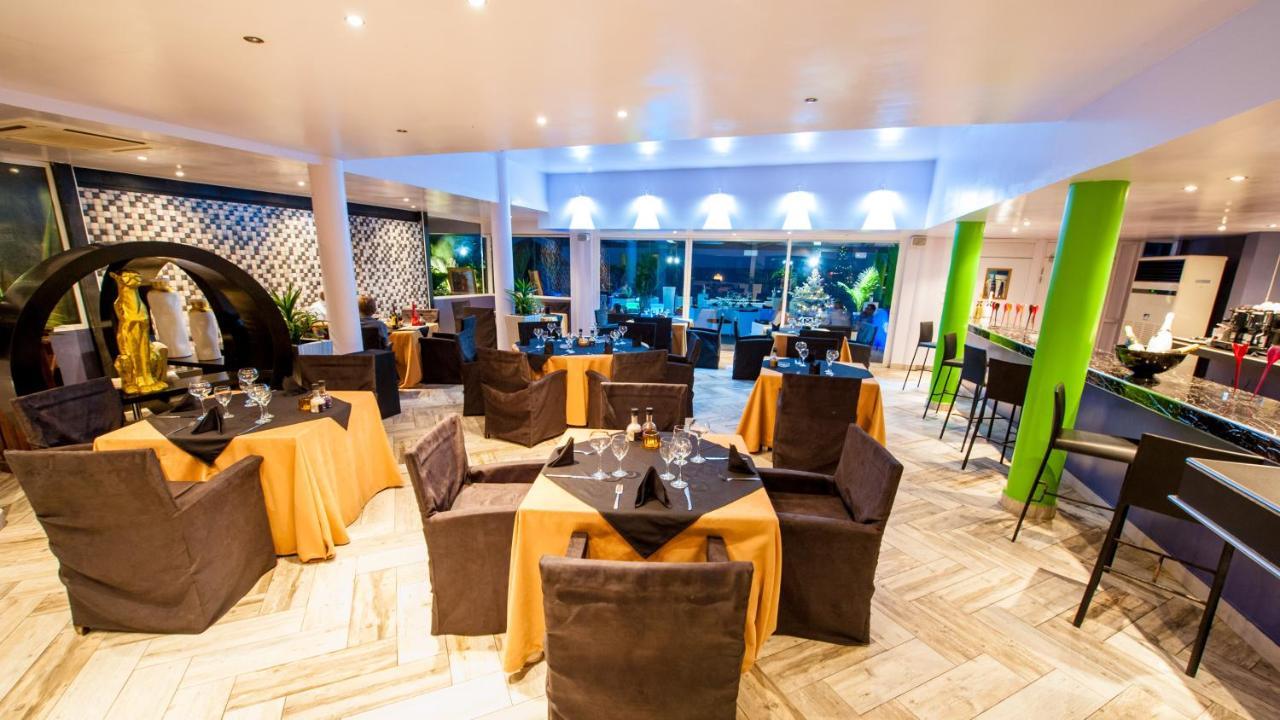 Residence Hoteliere Du Phare Либревил Екстериор снимка